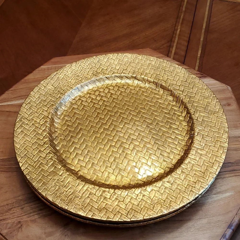 4 Charger plates